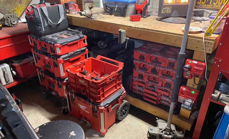 MILWAUKEE 48-22-8424 PACKOUT 22 in. Medium Red Tool Box