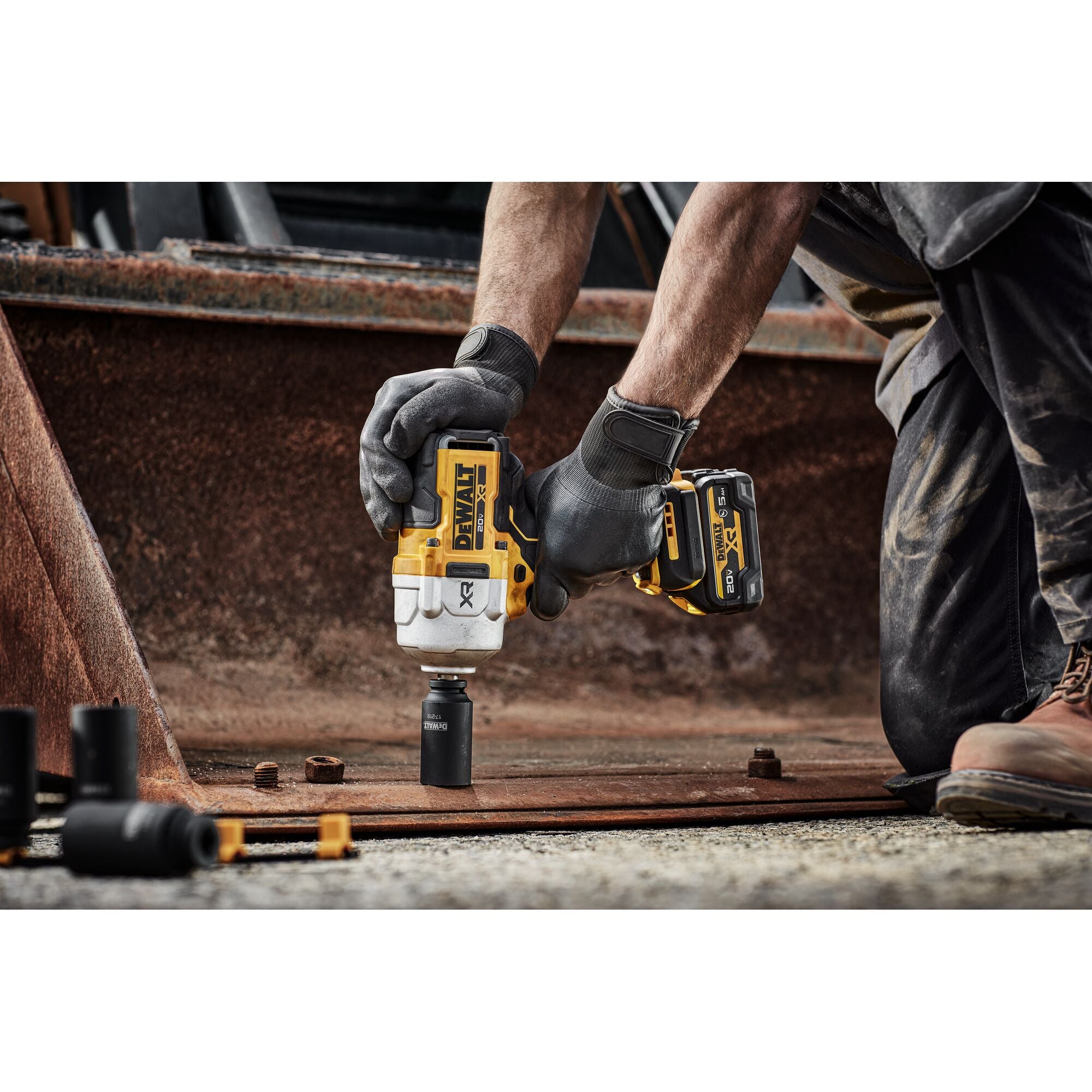 DEWALT DCF961B 20V MAX* XR 1/2