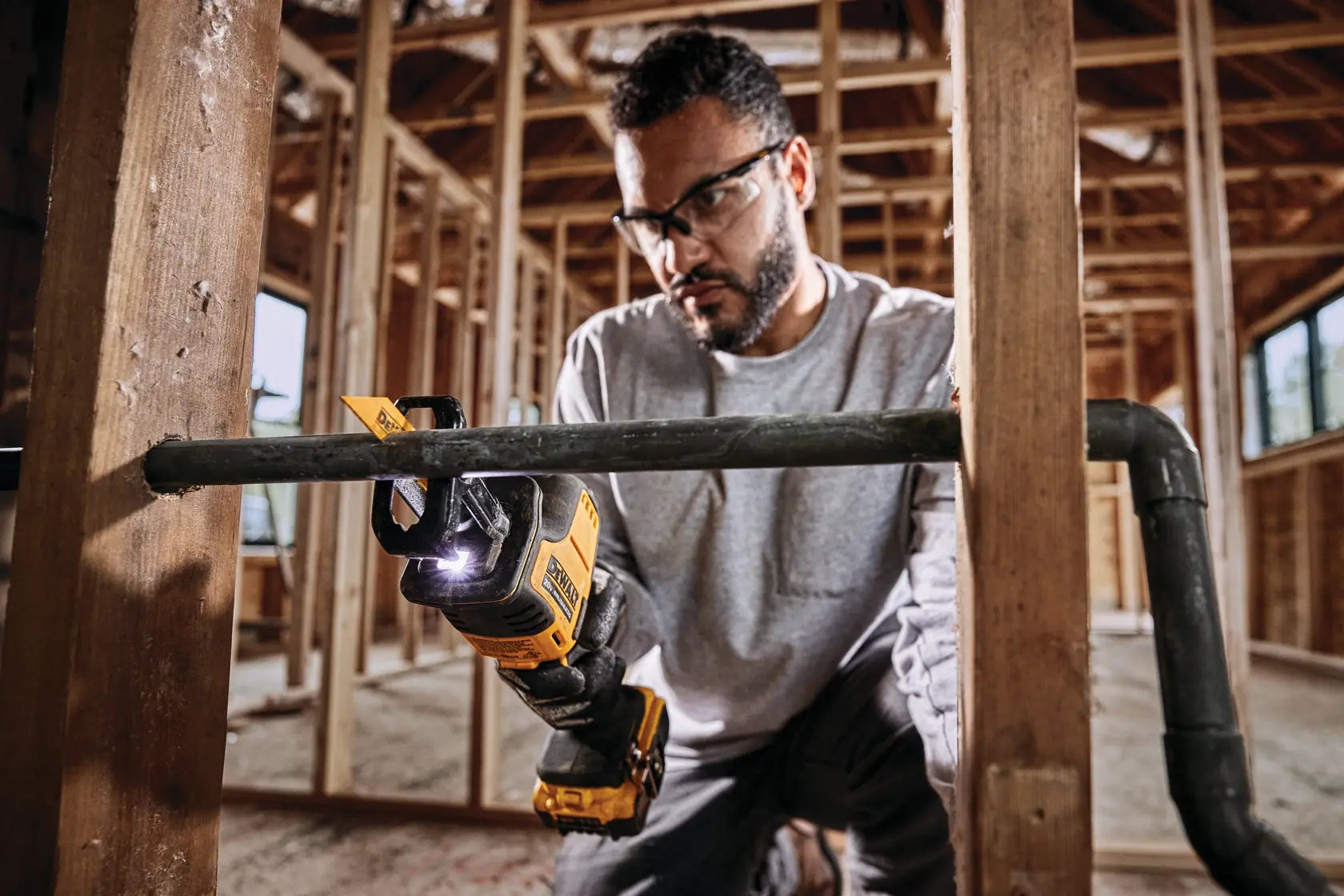 DeWalt DCS369P1 20V MAX BRUSHLESS COMP RECIP SAW