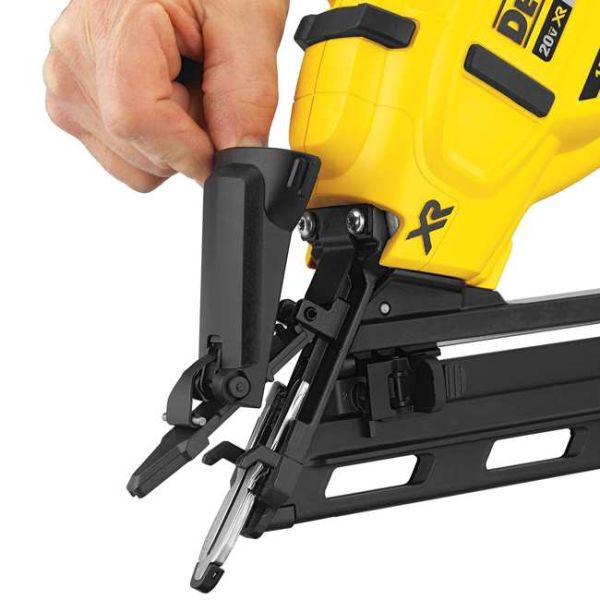 DEWALT DCN650B 20V MAX 15G ANGLED FINISH NAILER BARE
