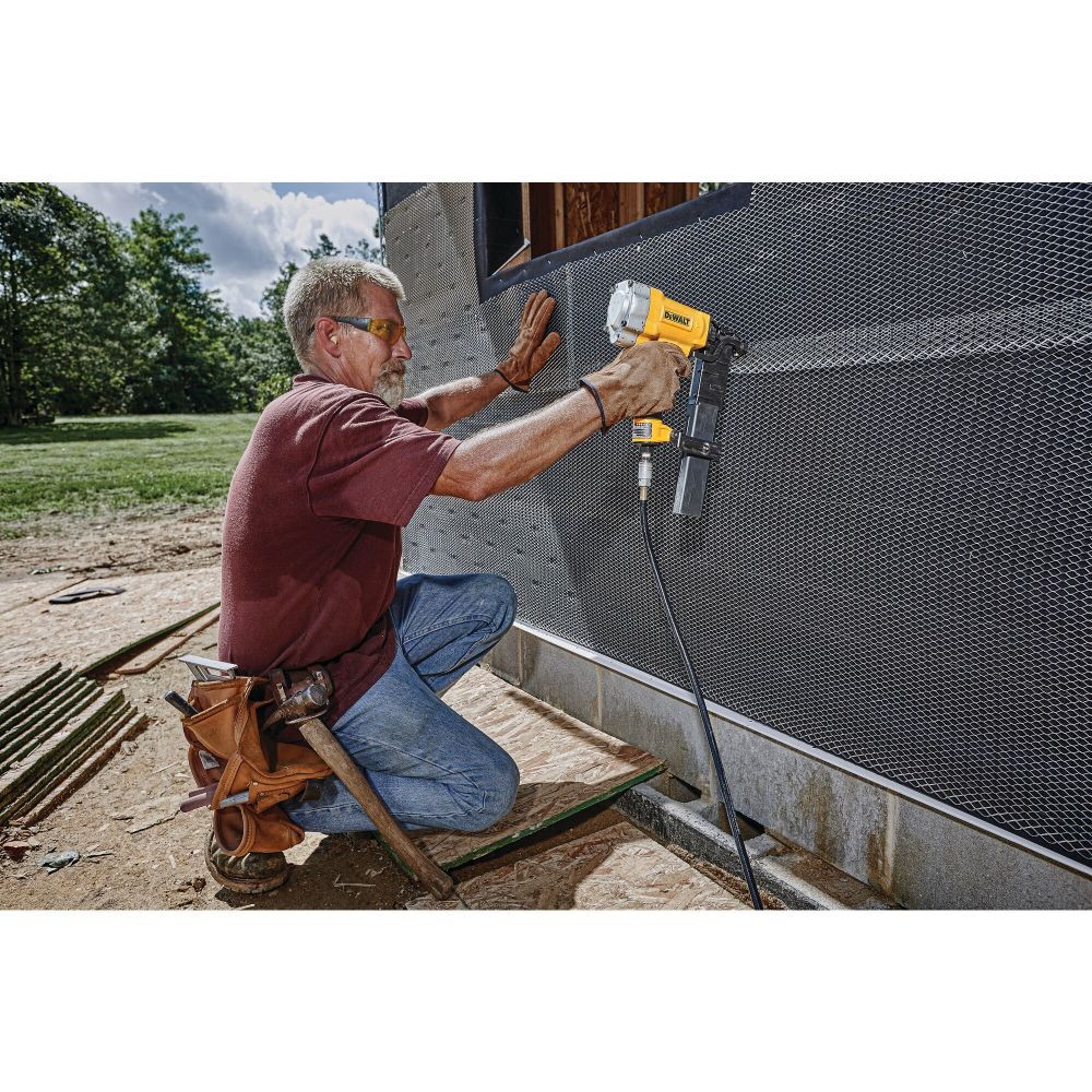 DeWalt DW451S2 16GA 1IN CROWN 2IN LATHING STAPLER
