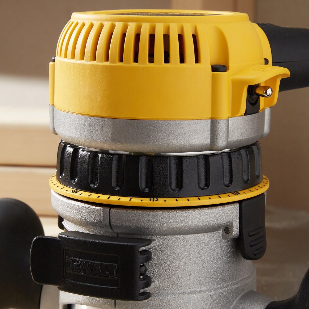 DeWalt DW616K 1 3/4 HP FIXED BASE ROUTER KIT