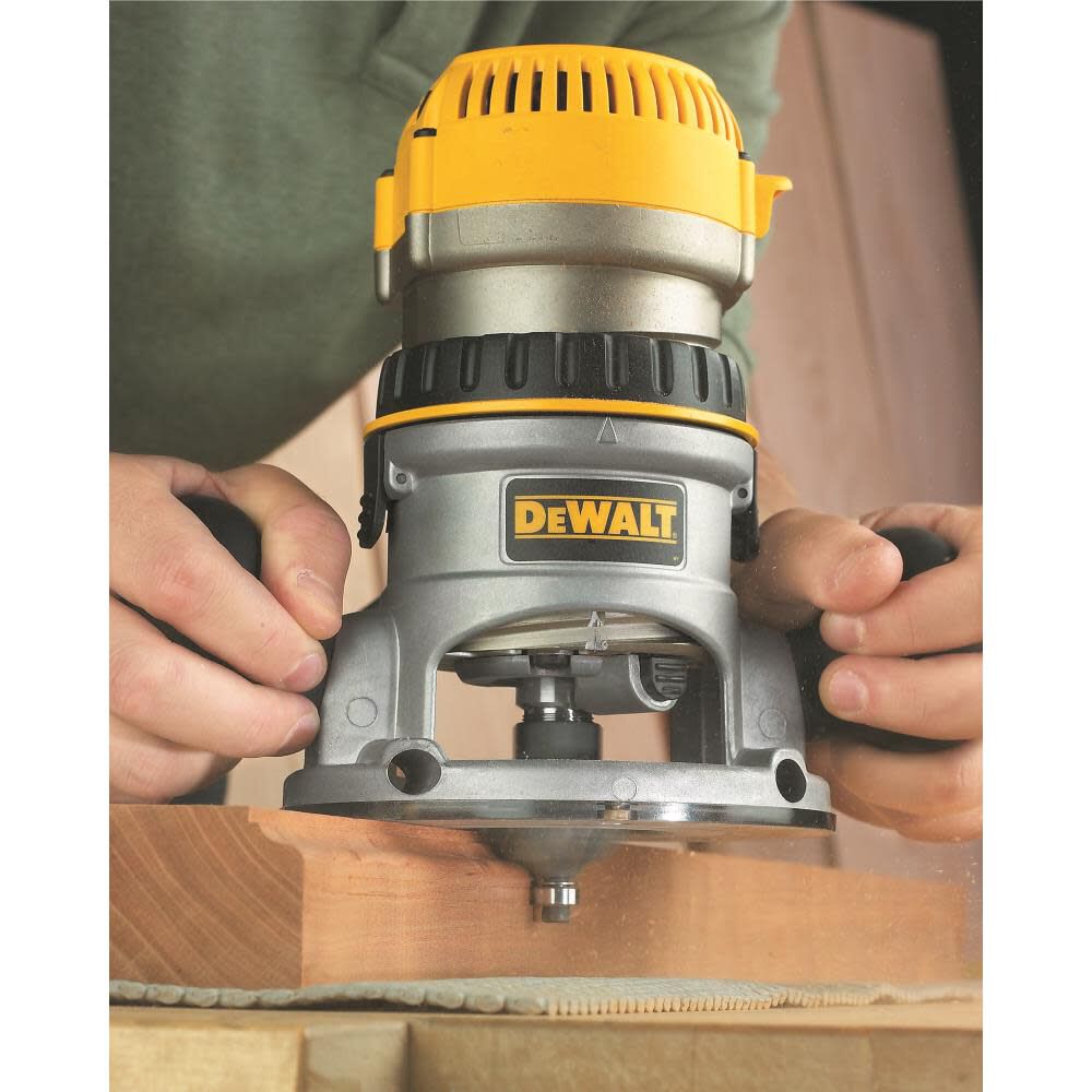 DeWalt DW618 2-1/4 HP EVS FIXED BASE ROUTER