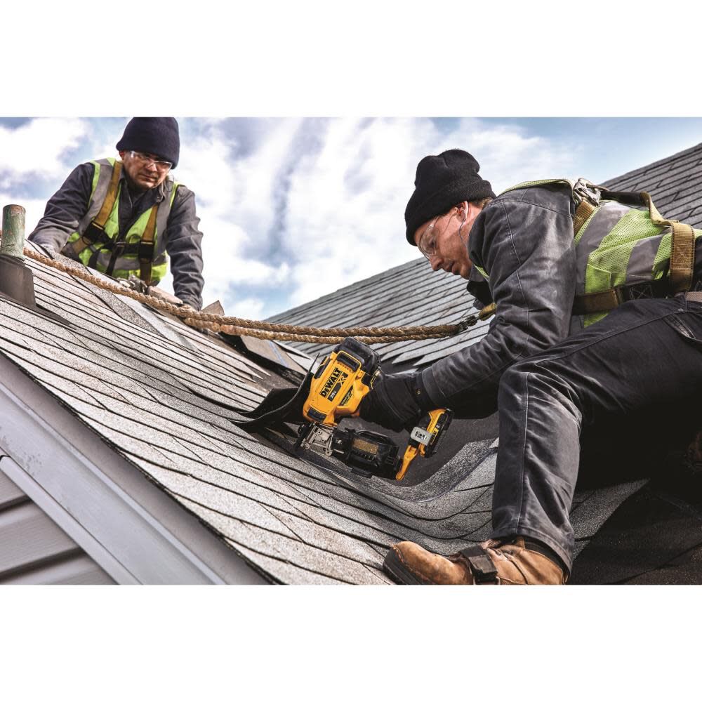 DeWalt DCN45RNB CORDLESS ROOFING NAILER