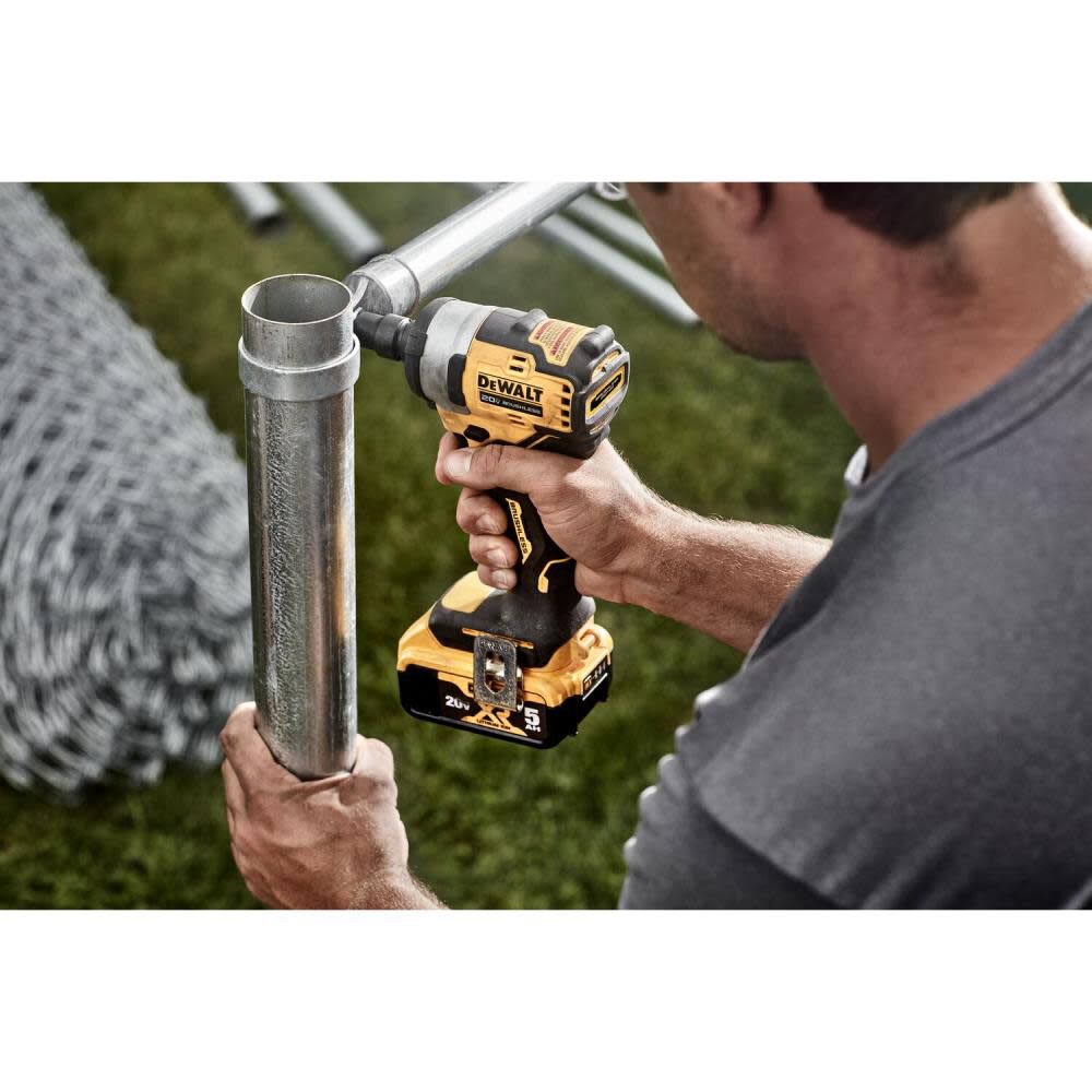 DeWalt DCF911P2 20V 1/2IN CMPCT IMP WRENCH KIT