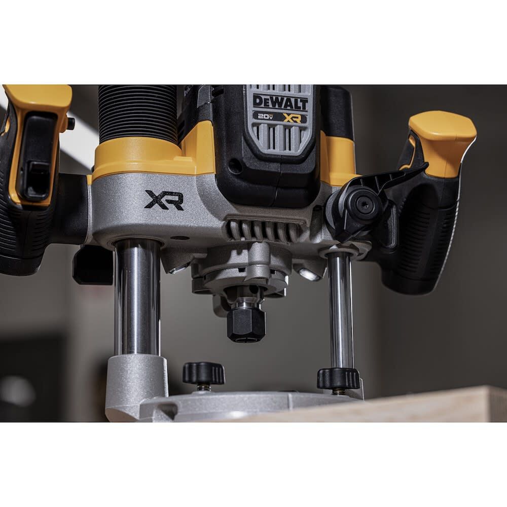 DeWalt DCW620B 20V MAX XR 2-1/4 HP PLUNGE ROUTER