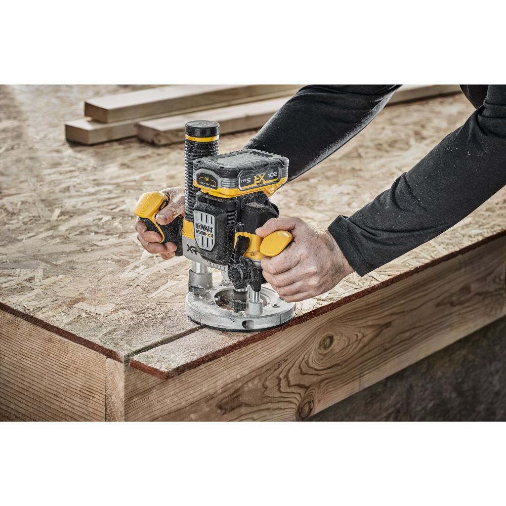 DeWalt DCW620B 20V MAX XR 2-1/4 HP PLUNGE ROUTER