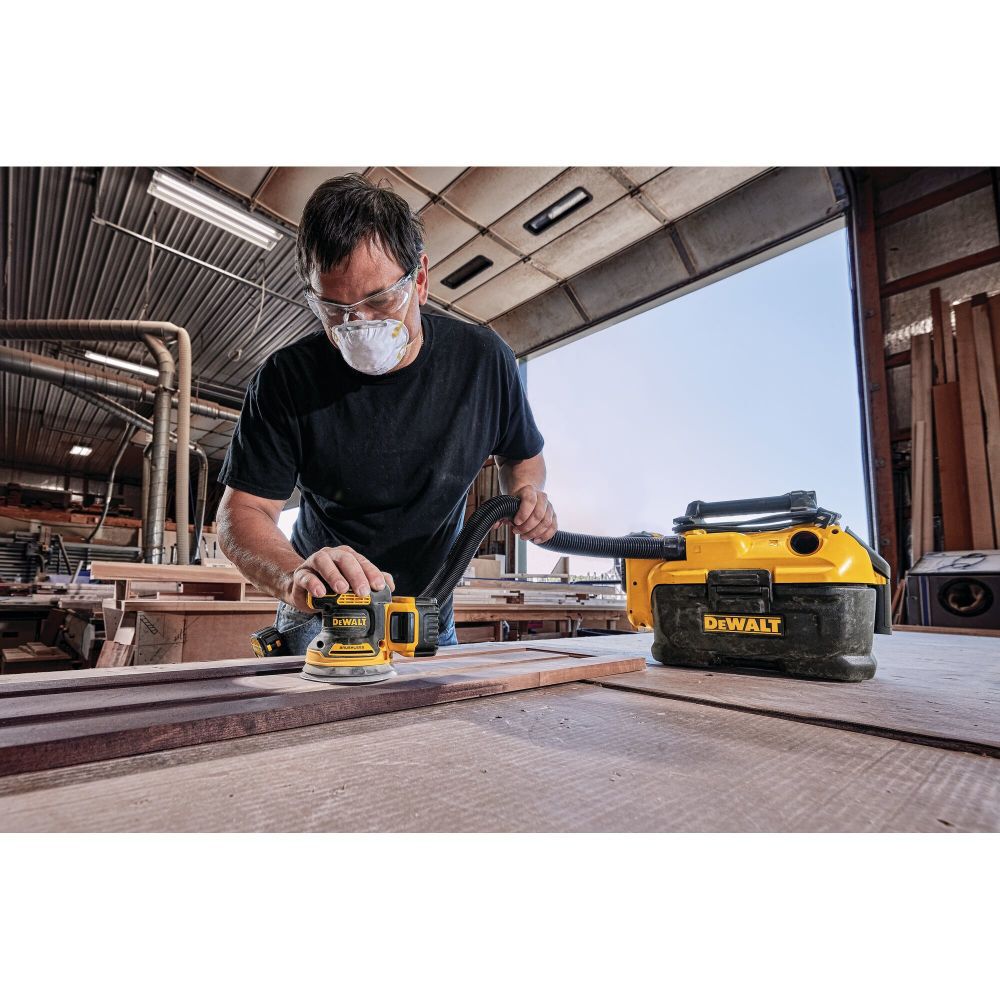 DeWalt DCW210P1 20V MAX BRUSHLESS 5 RANDOM ORBIT SANDER