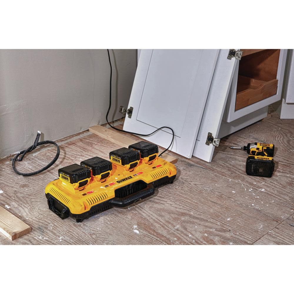 DeWalt DCB104 DEWALT 4 PORT LITHIUM-ION FAST CHARGER
