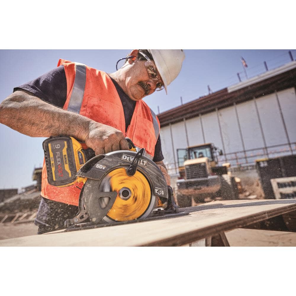 DeWalt DCS578X1 60V MAX 7-1/4 BRUSHLESS CIRC SAW KIT