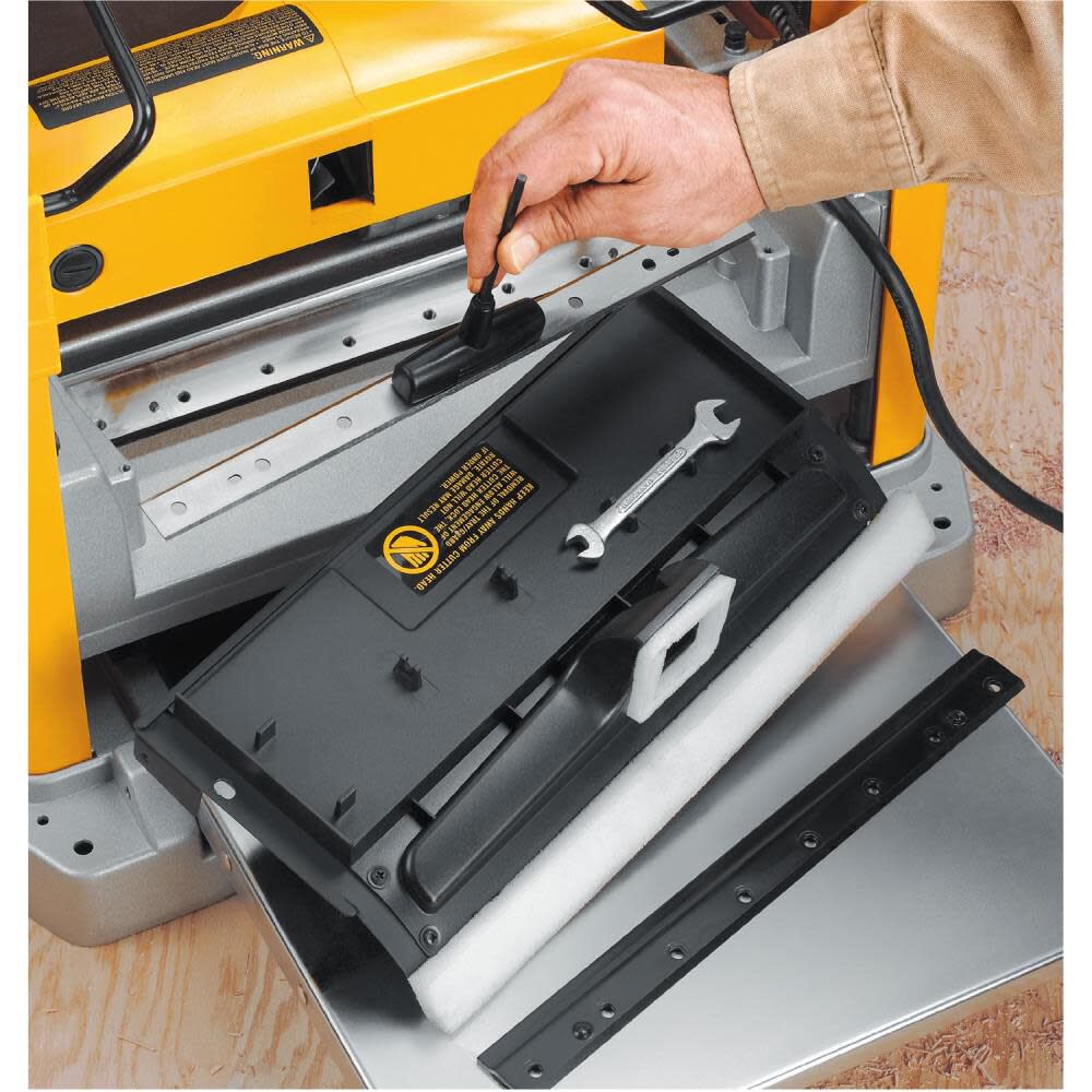 DeWalt DW734 12 1/2IN THICKNESS PLANER