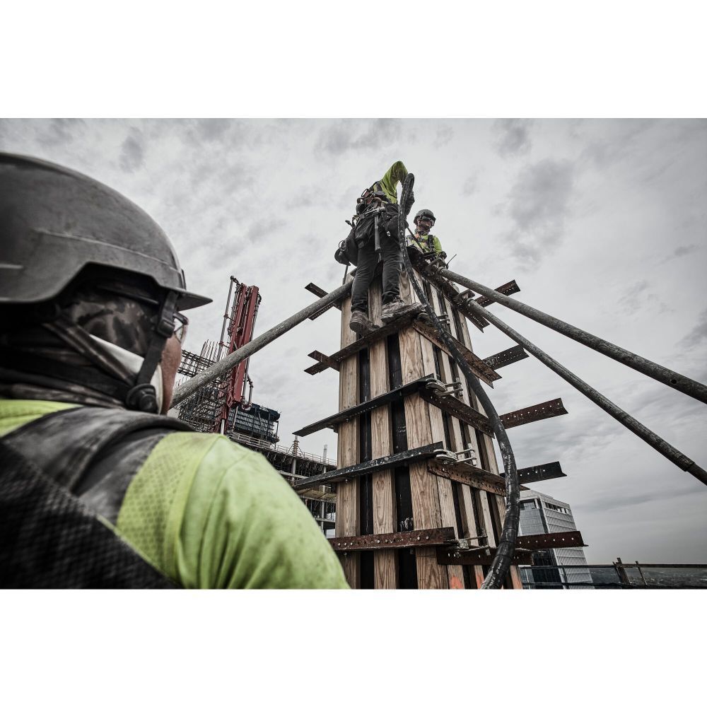 DeWalt DCPS320AG2 POWERSHIFT CONCRETE VIBRATOR