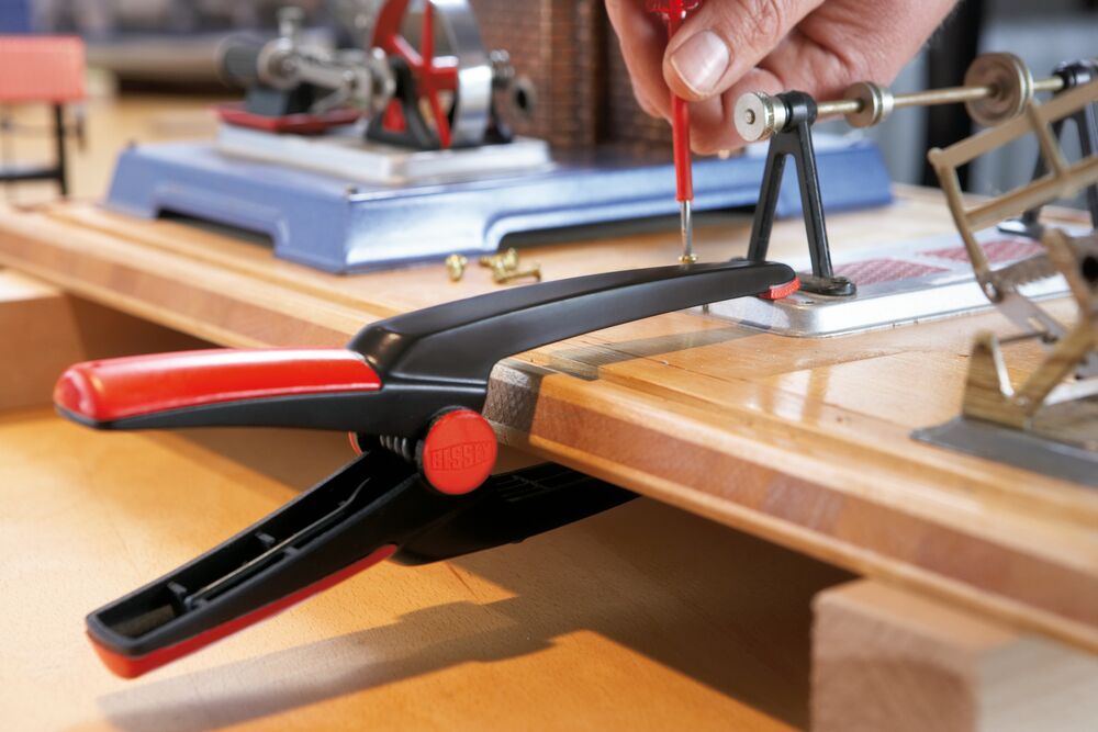 BESSEY XCL2 Clamp, spring clamp, needle nose, plastic, 2 In. x 2 In.