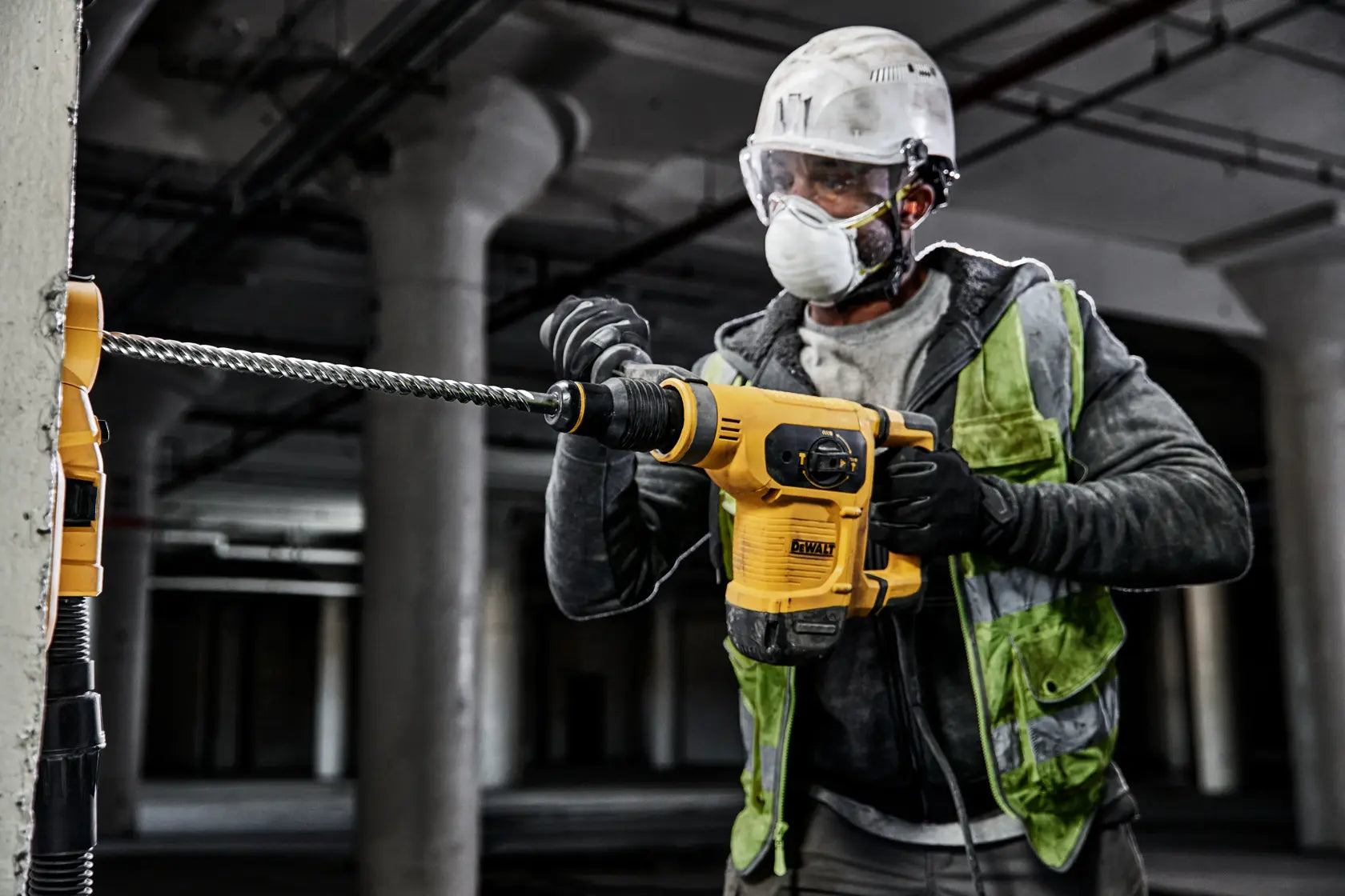 DeWalt DW5855 1-1/4 x 24 x 29 SDS MAX 4C ELITE