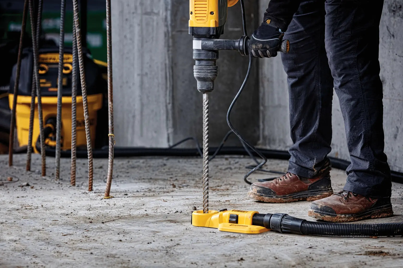 DeWalt DW5855 1-1/4 x 24 x 29 SDS MAX 4C ELITE