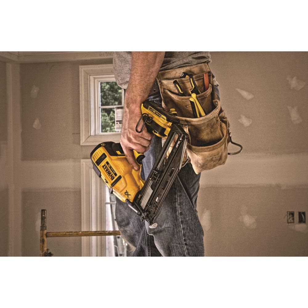 DeWalt DCN660D1 20V MAX 16GA ANGLED FINISH NAILER KIT