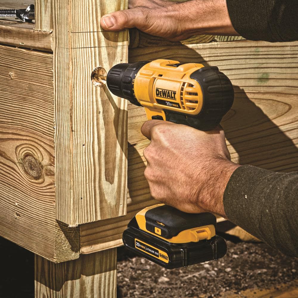 DeWalt DCD771C2 20V MAX LI-ION COMPACT DRILL/DRIVER KIT