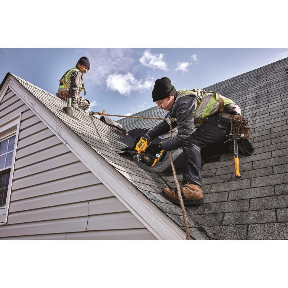DeWalt DCN45RNB CORDLESS ROOFING NAILER