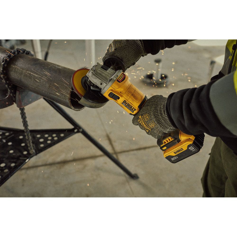 DeWalt DCG407P1 20V BL 4.5 IN ANGLE GRINDER - 5AH KIT