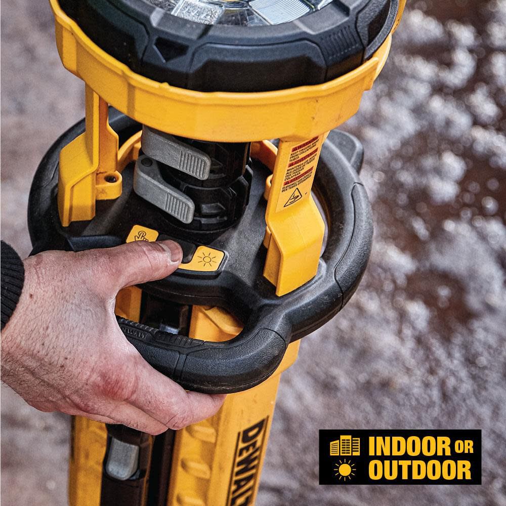 DeWalt DCL079R1 20V MAX CORDLESS TRIPOD LIGHT KIT