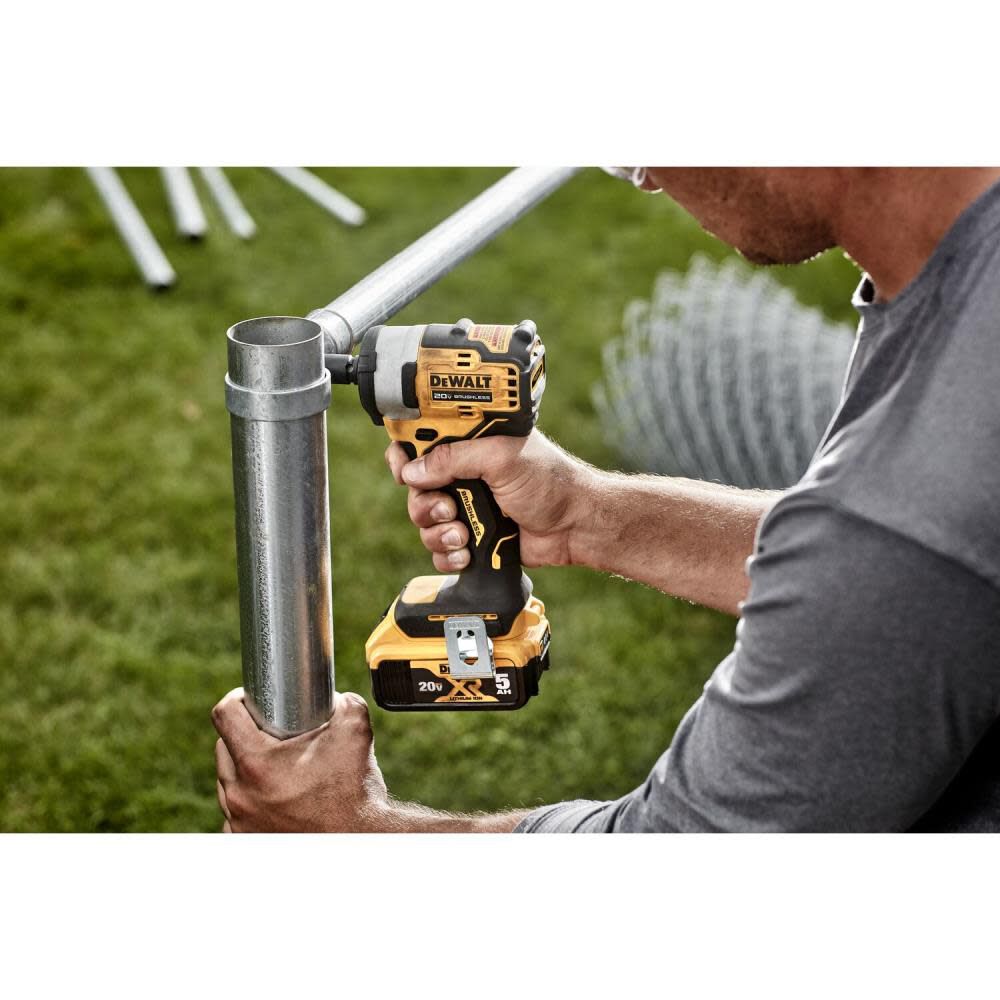 DeWalt DCF913P2 20V 3/8IN CMPCT IMP WRENCH KIT