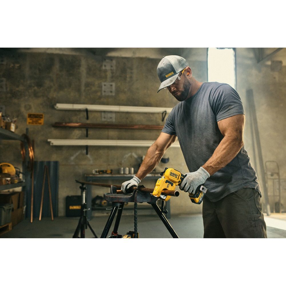 DeWalt DCE154E1 20V MAX XR Copper Cutter Kit