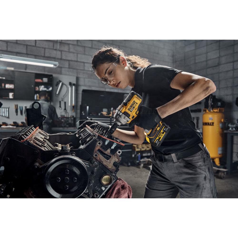 DeWalt DCF891GP2 20V MAX 1/2IN MID-RANGE IW W/DT KIT