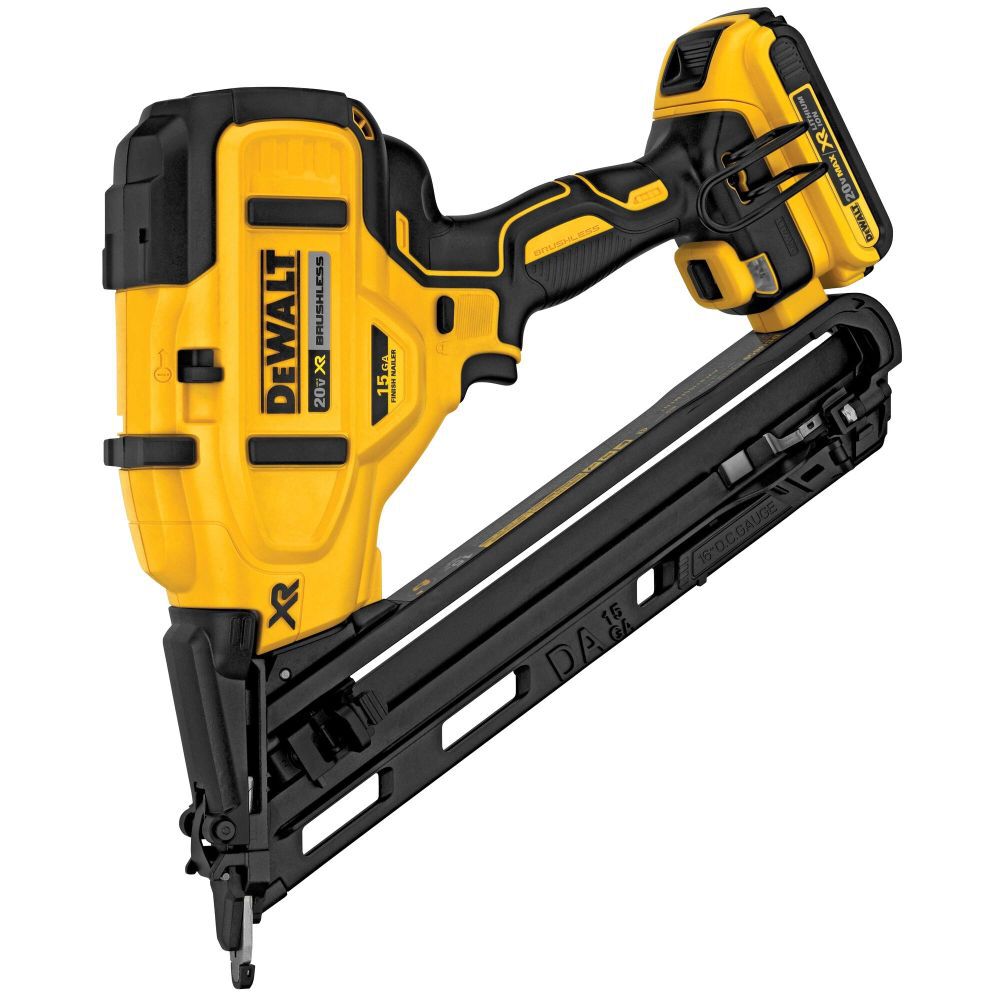 DeWalt DCN650D1 20V MAX 15GA ANGLED FINISH NAILER KIT