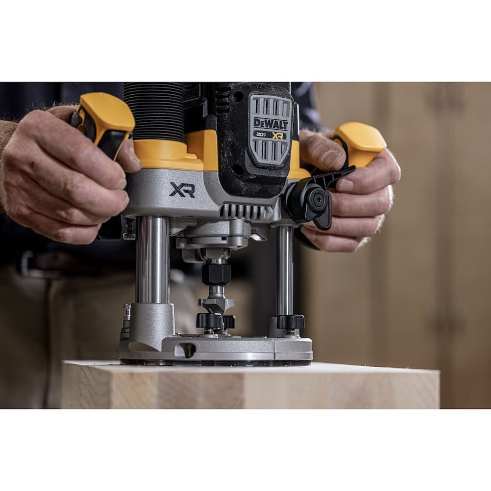 DeWalt DCW620B 20V MAX XR 2-1/4 HP PLUNGE ROUTER