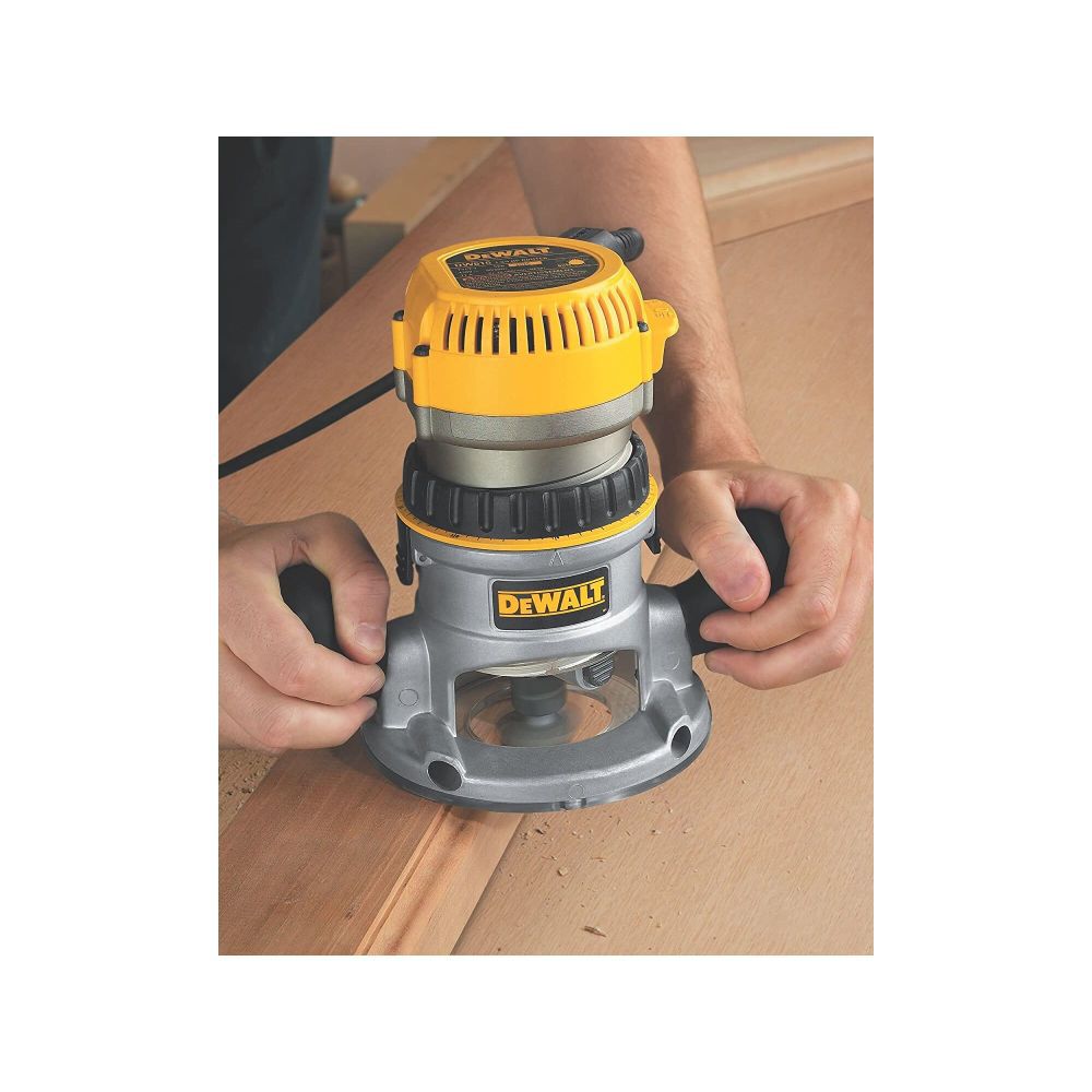 DeWalt DW618K 2 1/4 HP EVS FIXED BASE ROUTER KIT