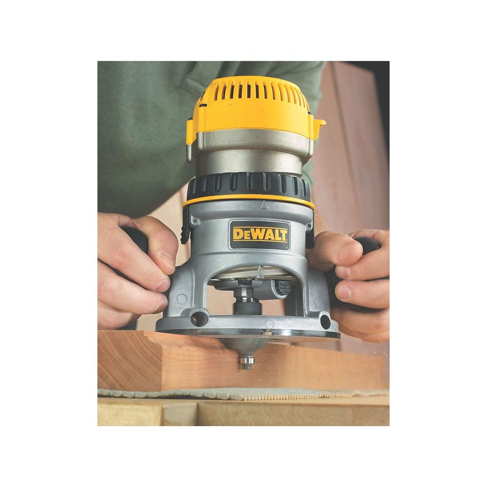 DeWalt DW618K 2 1/4 HP EVS FIXED BASE ROUTER KIT