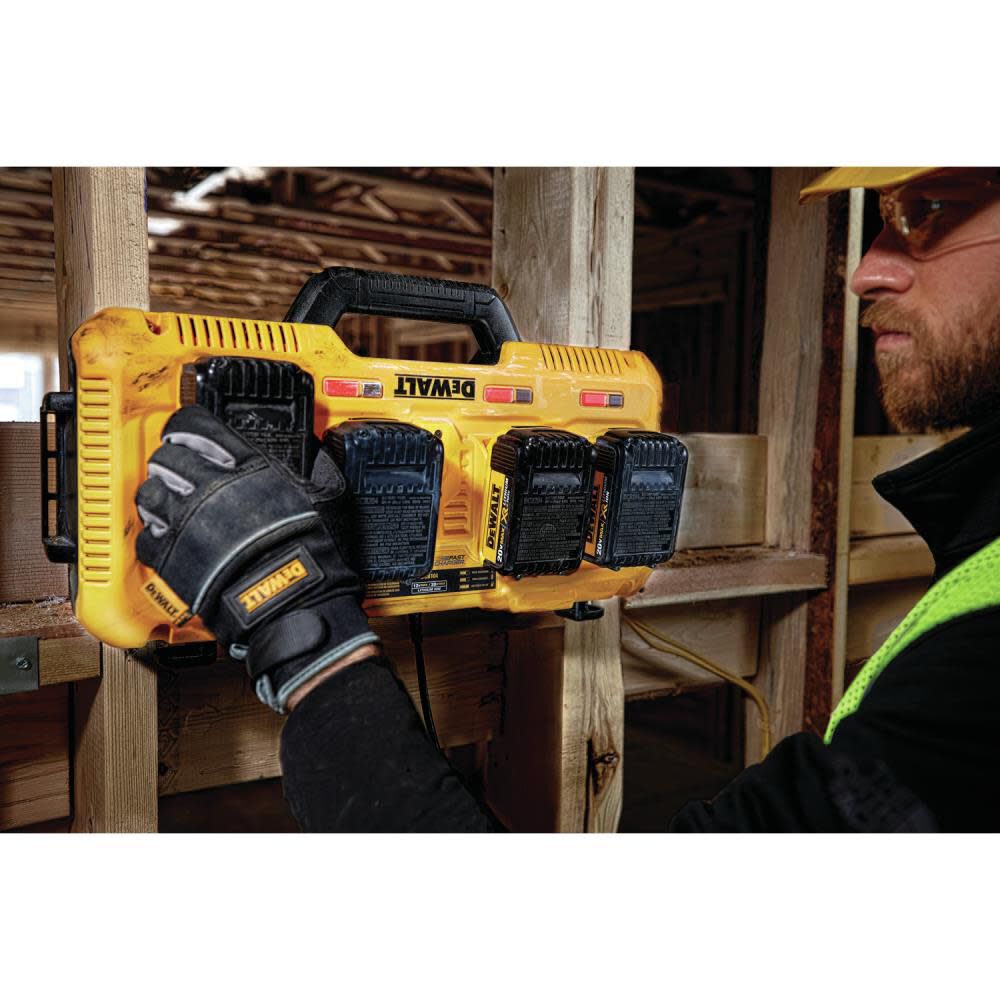 DeWalt DCB104 DEWALT 4 PORT LITHIUM-ION FAST CHARGER