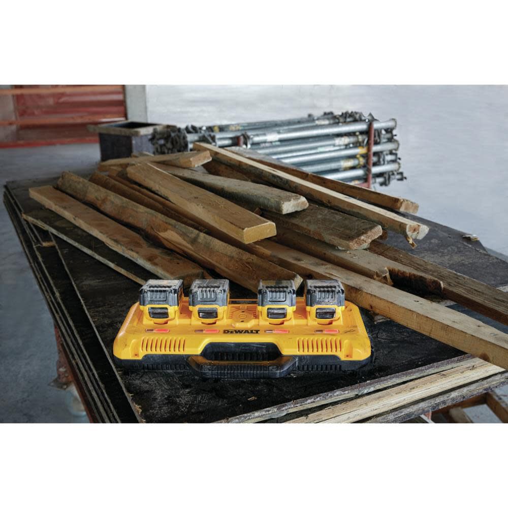 DeWalt DCB104 DEWALT 4 PORT LITHIUM-ION FAST CHARGER