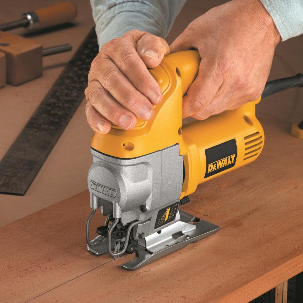 DeWalt DW317K VS ORBITAL JIGSAW W/ Contractor BAG