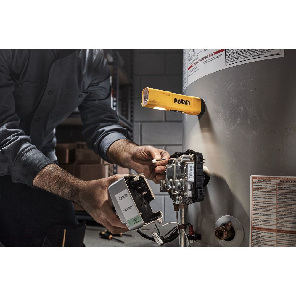 DeWalt DCL183 USB-C RECHARGEABLE FLASHLIGHT