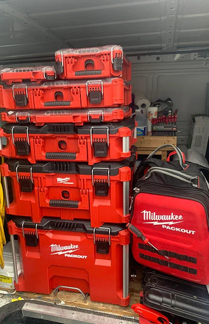 MILWAUKEE 48-22-8424 PACKOUT 22 in. Medium Red Tool Box