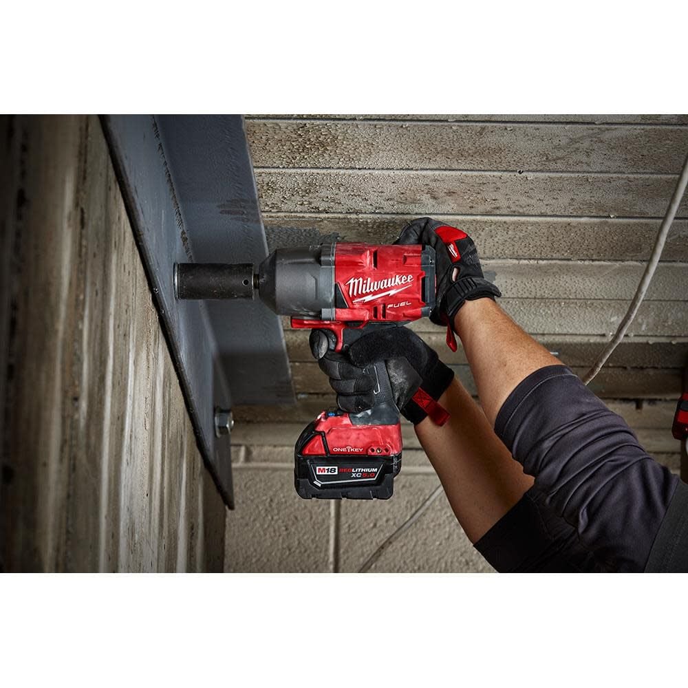 Milwaukee 2863-22R M18 FUEL™ w/ ONE-KEY™ High Torque Impact Wrench 1/2