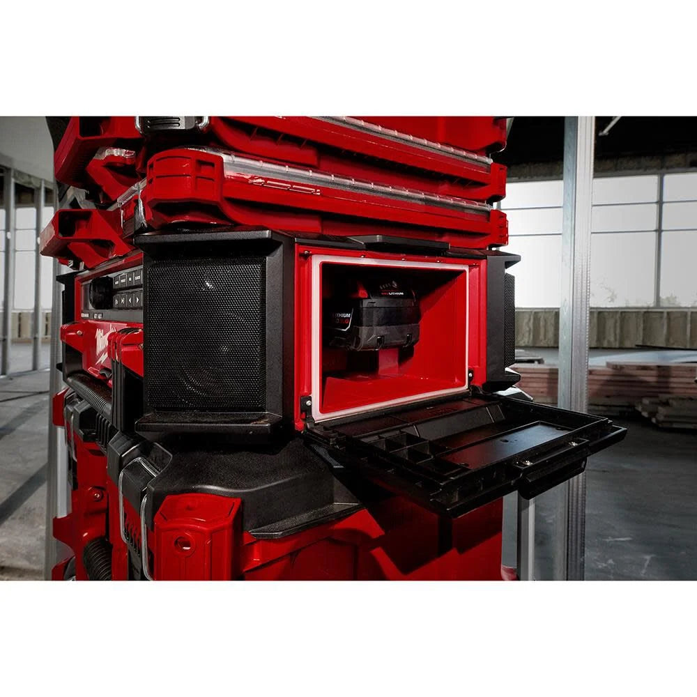 MILWAUKEE 2950-20 M18 PACKOUT Radio + Charger